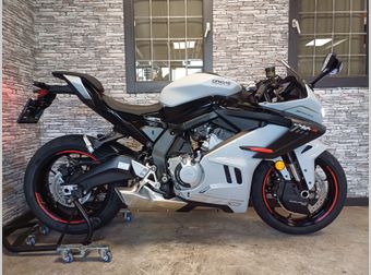 Cfmoto 675 SR-R 2026 nieuw