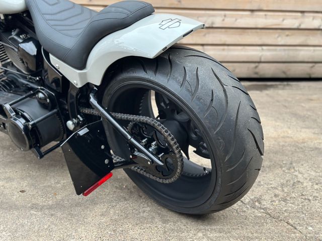 harley-davidson - deuce-fxstd-softail