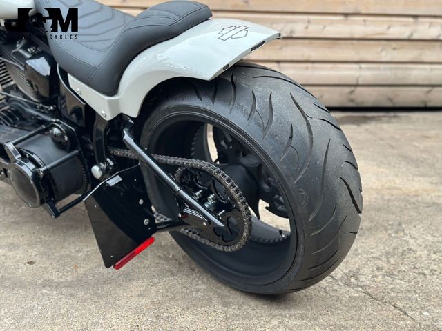 harley-davidson - deuce-fxstd-softail