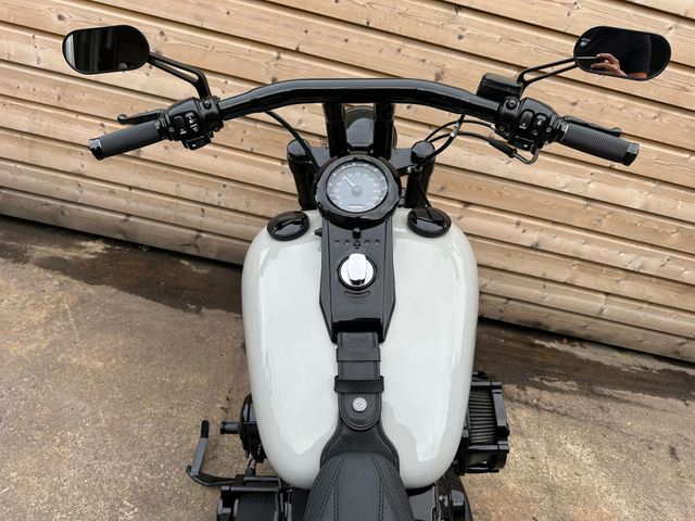 harley-davidson - deuce-fxstd-softail