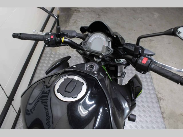 kawasaki - z900