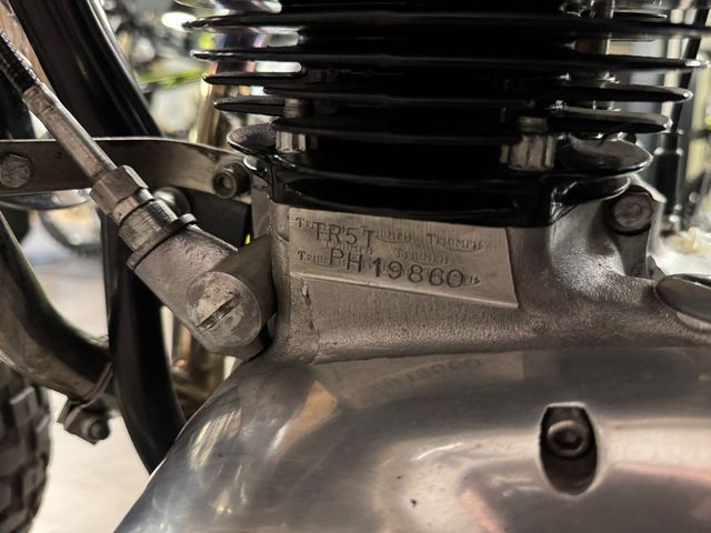 triumph - tr5-trophy