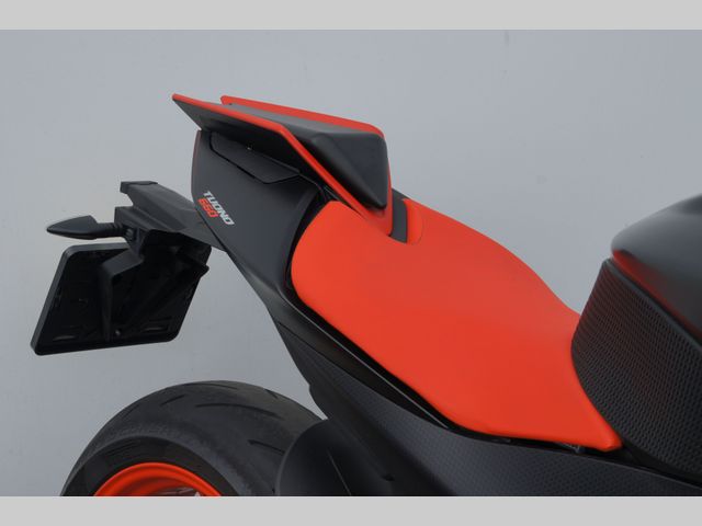 aprilia - tuono-660