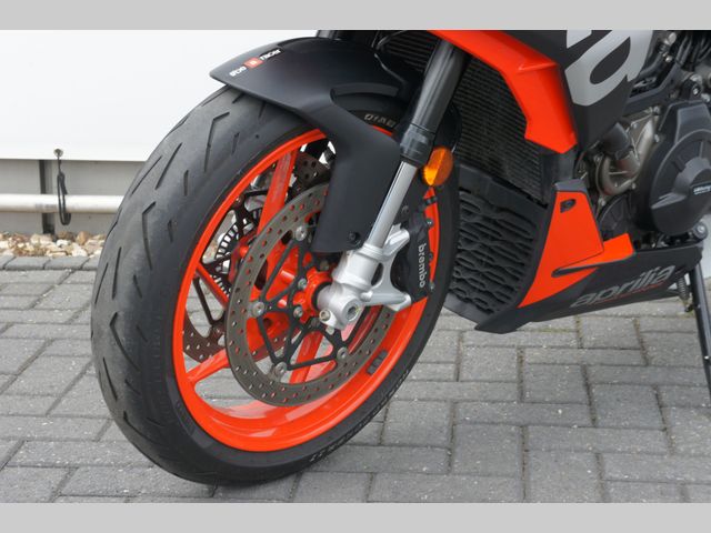aprilia - tuono-660