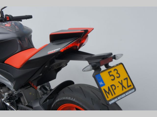 aprilia - tuono-660