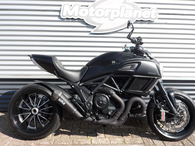 ducati - diavel-carbon