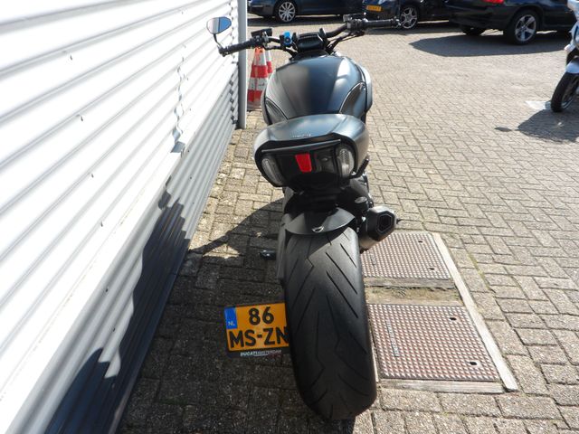 ducati - diavel-carbon