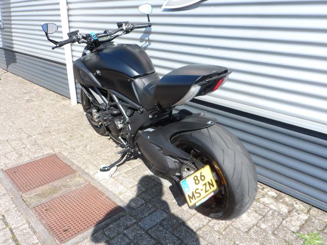 ducati - diavel-carbon