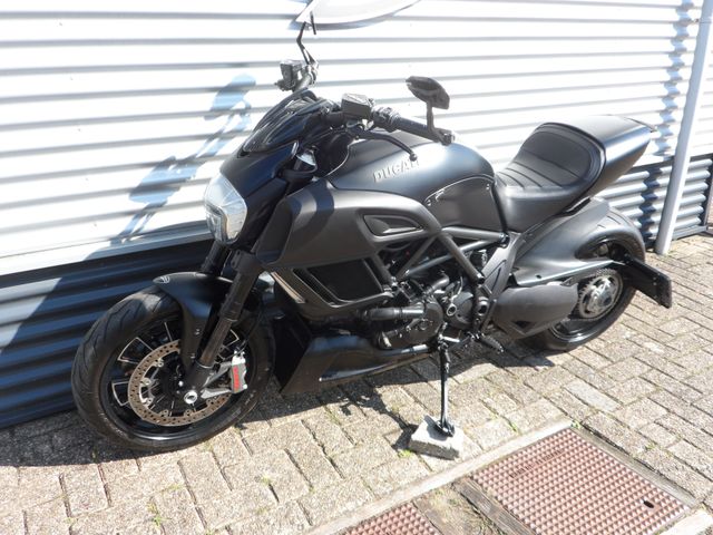 ducati - diavel-carbon