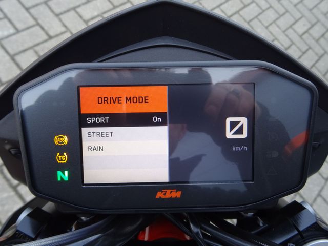 ktm - 690-duke-r