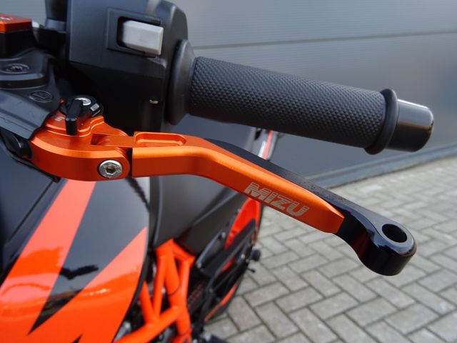 ktm - 690-duke-r