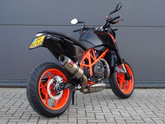 ktm - 690-duke-r