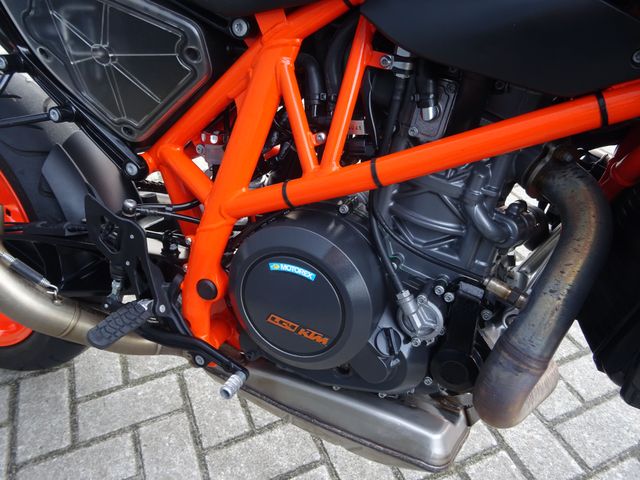 ktm - 690-duke-r