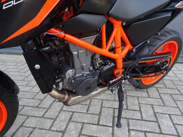 ktm - 690-duke-r