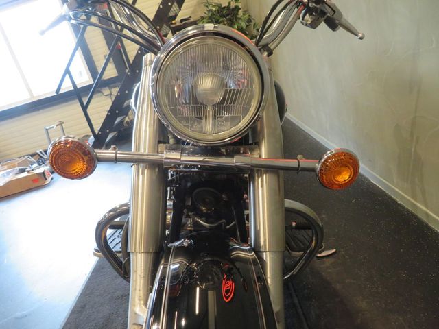 yamaha - xvs-1100-a-dragstar-classic