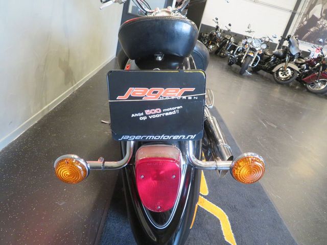 yamaha - xvs-1100-a-dragstar-classic