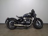 TRIUMPH BONNEVILLE BOBBER