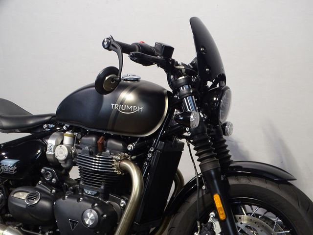 triumph - bonneville-bobber