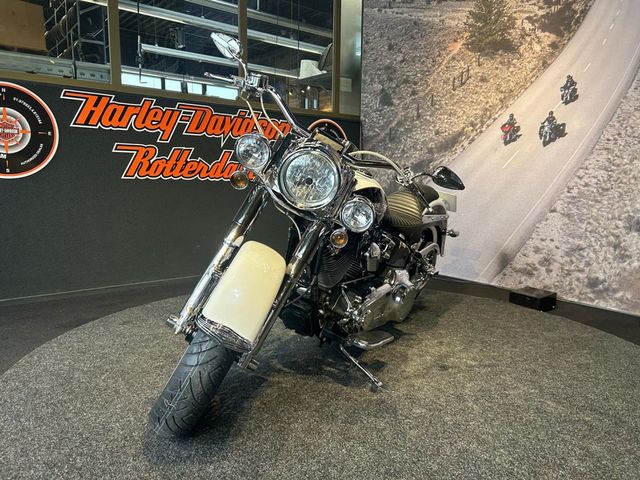 harley-davidson - softail-deluxe-flstni