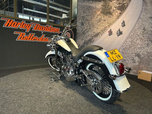 harley-davidson - softail-deluxe-flstni