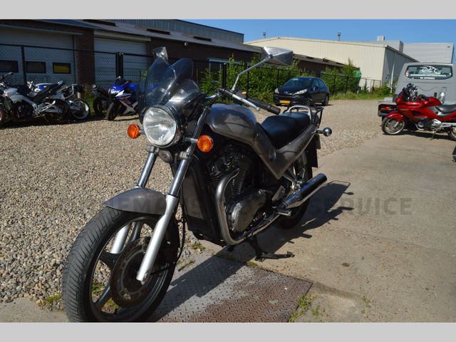 suzuki - vx-800-highlander