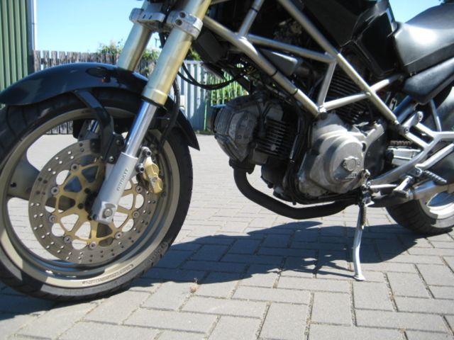ducati - m-600-dark