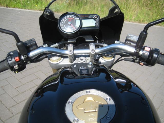 ducati - m-600-dark