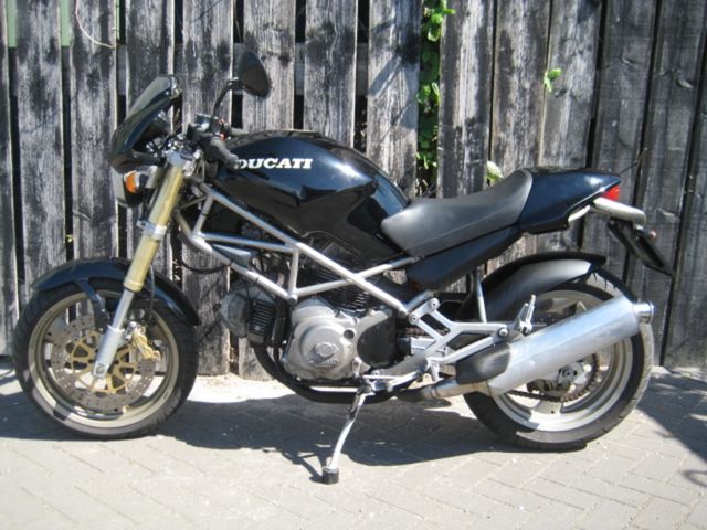 ducati - m-600-dark