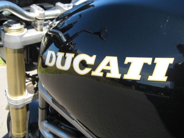 ducati - m-600-dark