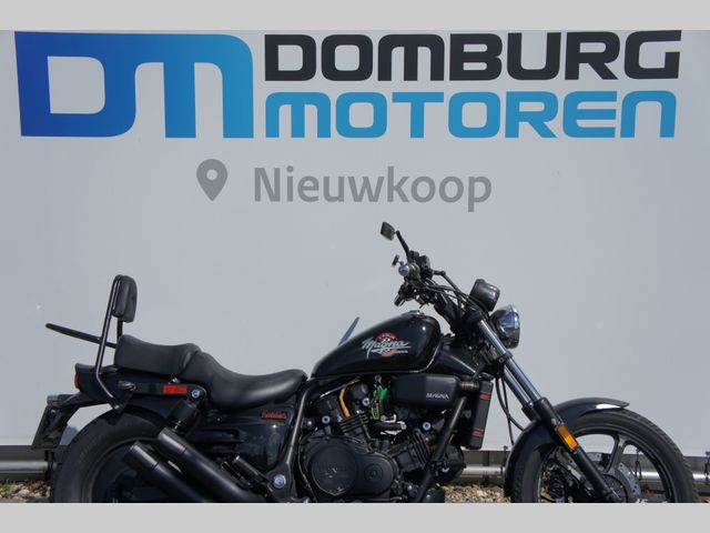 honda - vf-700-c-supermagna