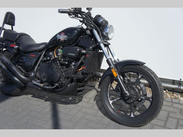 honda - vf-700-c-supermagna