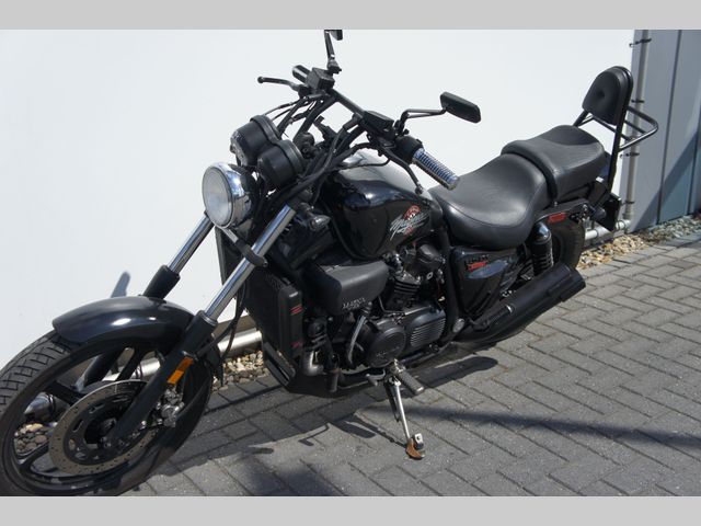 honda - vf-700-c-supermagna