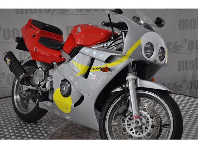 honda - cbr-400-rr