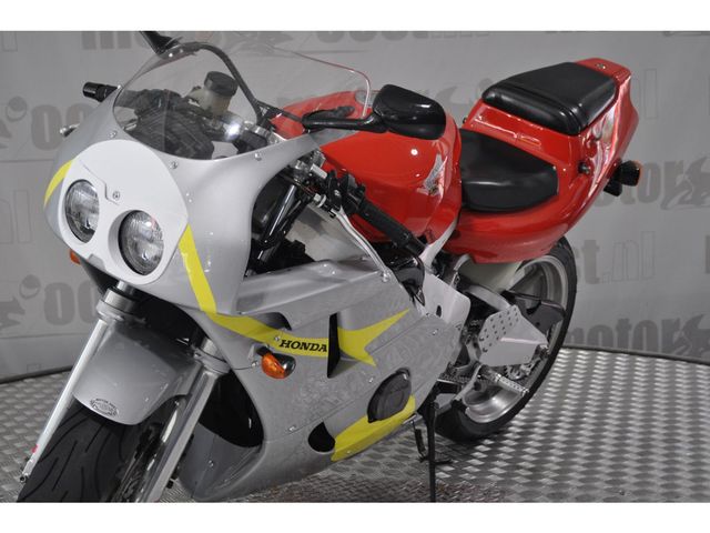 honda - cbr-400-rr