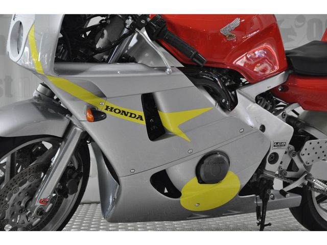 honda - cbr-400-rr