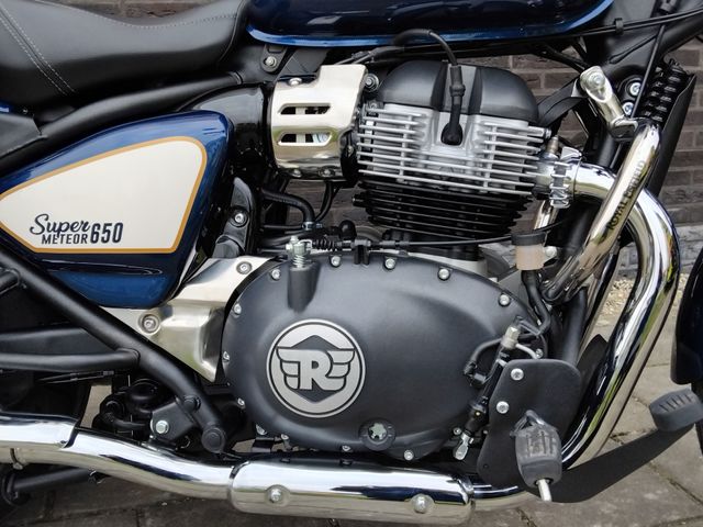 royal-enfield - super-meteor-650