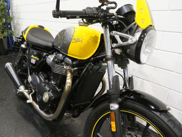 triumph - street-cup