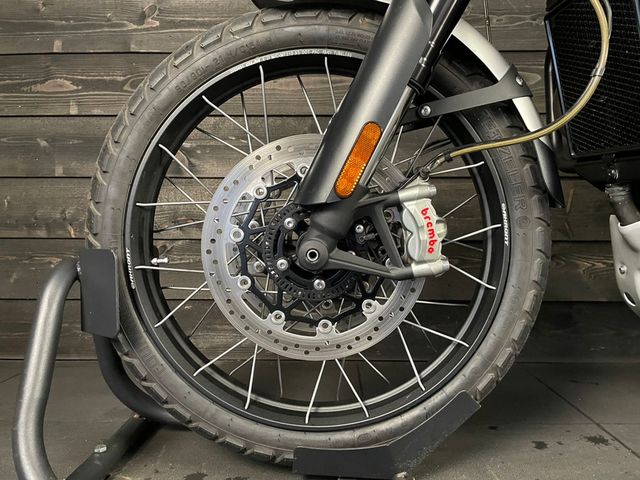 triumph - scrambler-1200-xc