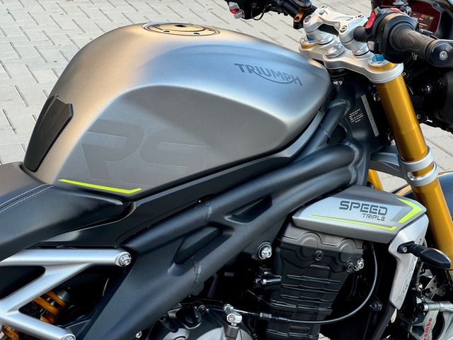 triumph - speed-triple-1200-rs