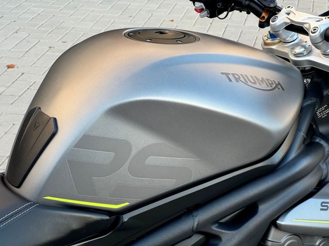 triumph - speed-triple-1200-rs