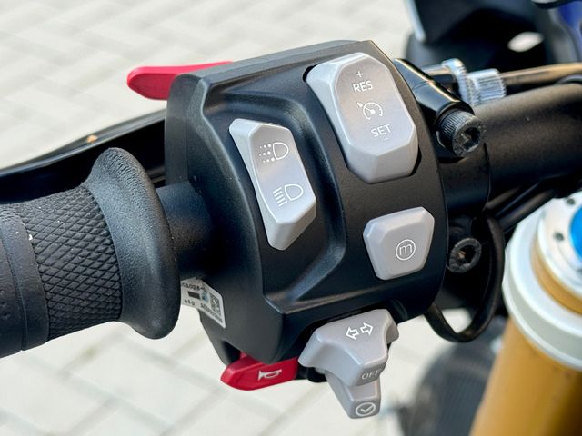 triumph - speed-triple-1200-rs