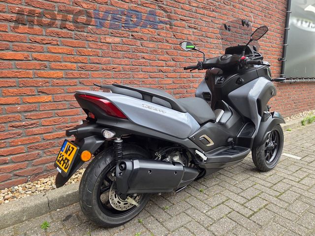 yamaha - tricity-300