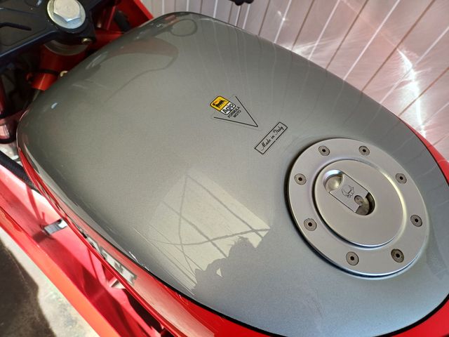 ducati - 750-sport-carenata