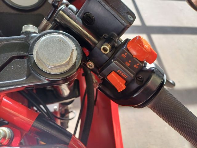 ducati - 750-sport-carenata