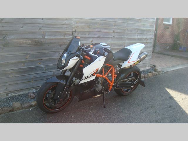 ktm - 990-super-duke-r