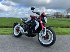 MV AGUSTA BRUTALE 800 DRAGSTER RR