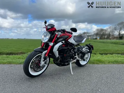 MV AGUSTA BRUTALE 800 DRAGSTER RR – foto 3
