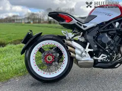 MV Agusta Brutale 800 Dragster RR 2015 occasion – foto 7 van 11