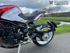 MV Agusta Brutale 800 Dragster RR 2015 occasion – foto 10 van 11