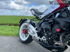 MV Agusta Brutale 800 Dragster RR 2015 occasion – foto 8 van 11